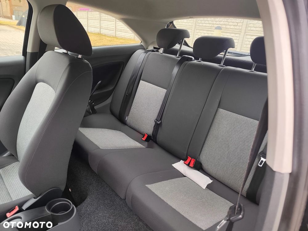 Seat Ibiza SC 1.4 16V Style - 11