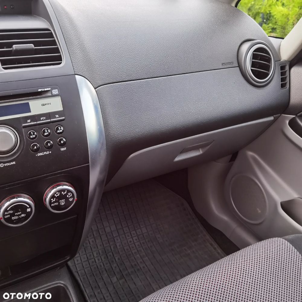 Suzuki SX4 1.6 GLX / Comfort - 13