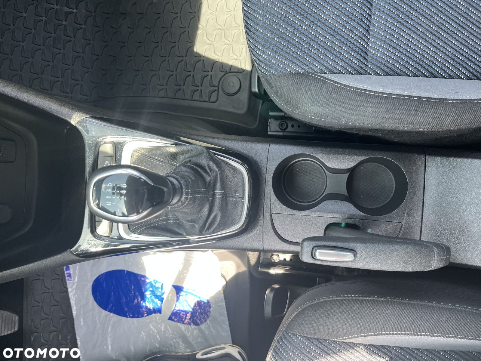 Opel Crossland X - 23