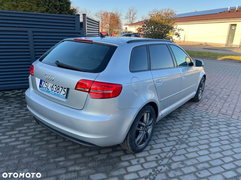 Audi A3 Sportback - 8