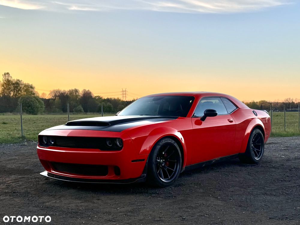 Dodge Challenger - 2