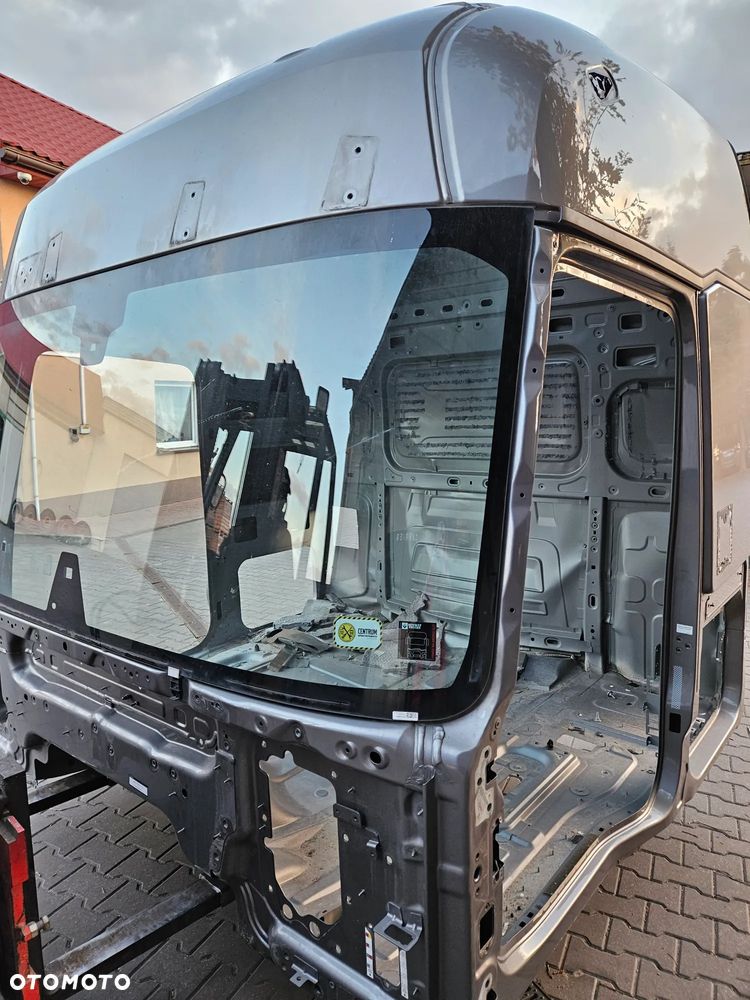 KABINA RENAULT GAMA T - 1