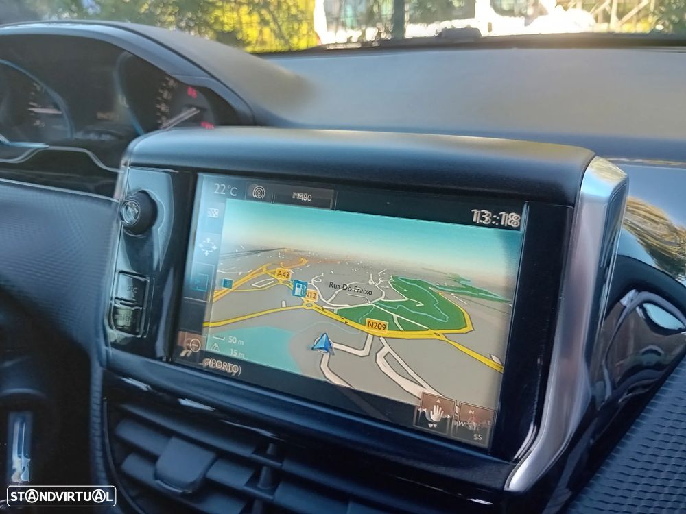 Peugeot 2008 1.2 PureTech Allure - 13