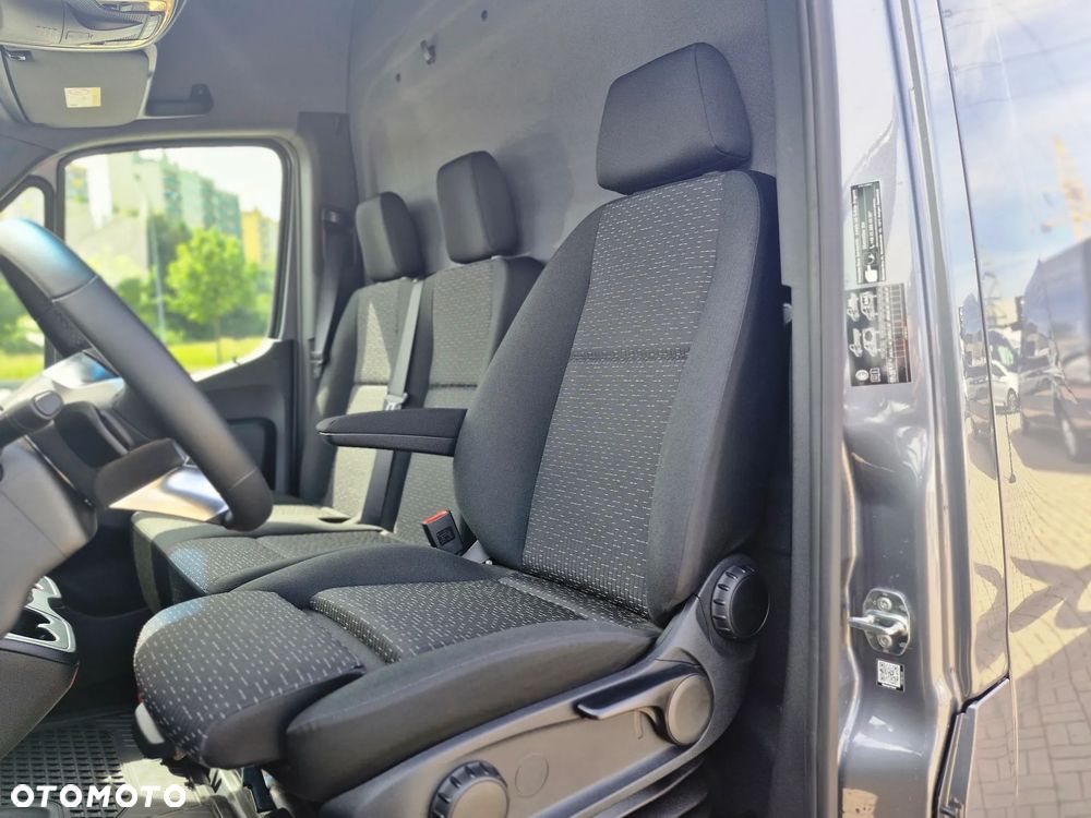 Mercedes-Benz Sprinter - 17