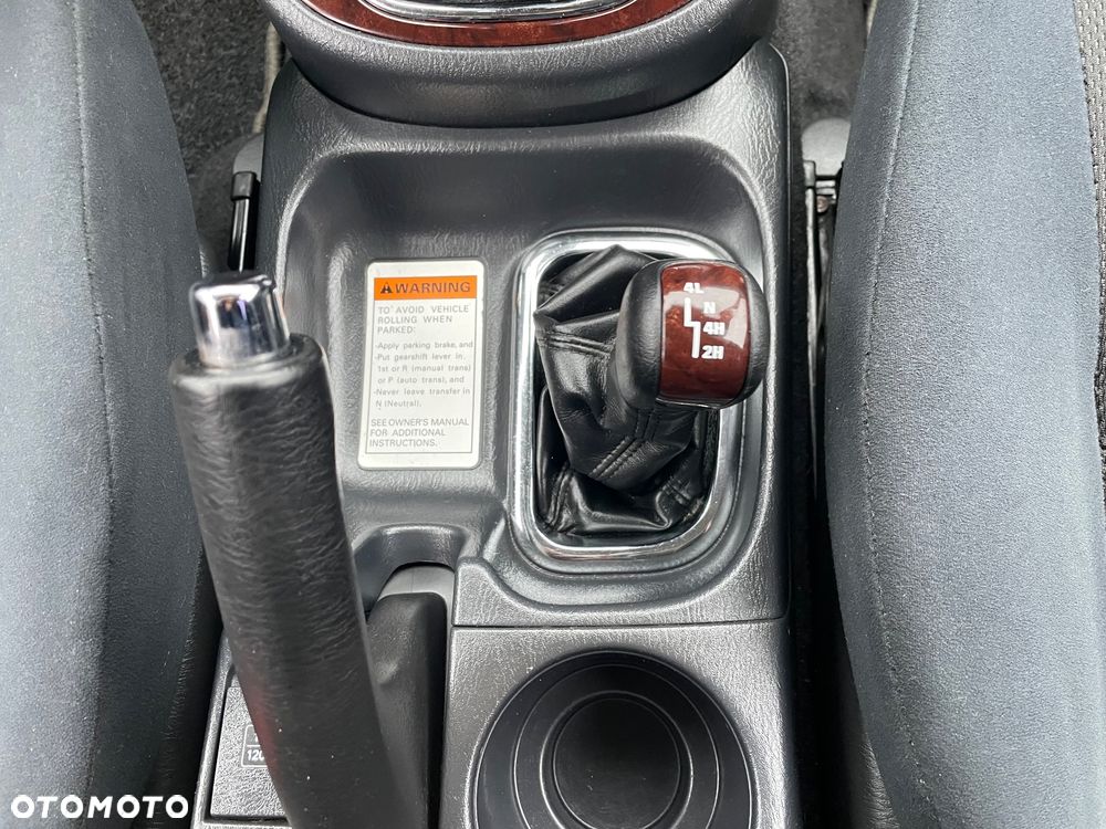 Suzuki Grand Vitara - 25