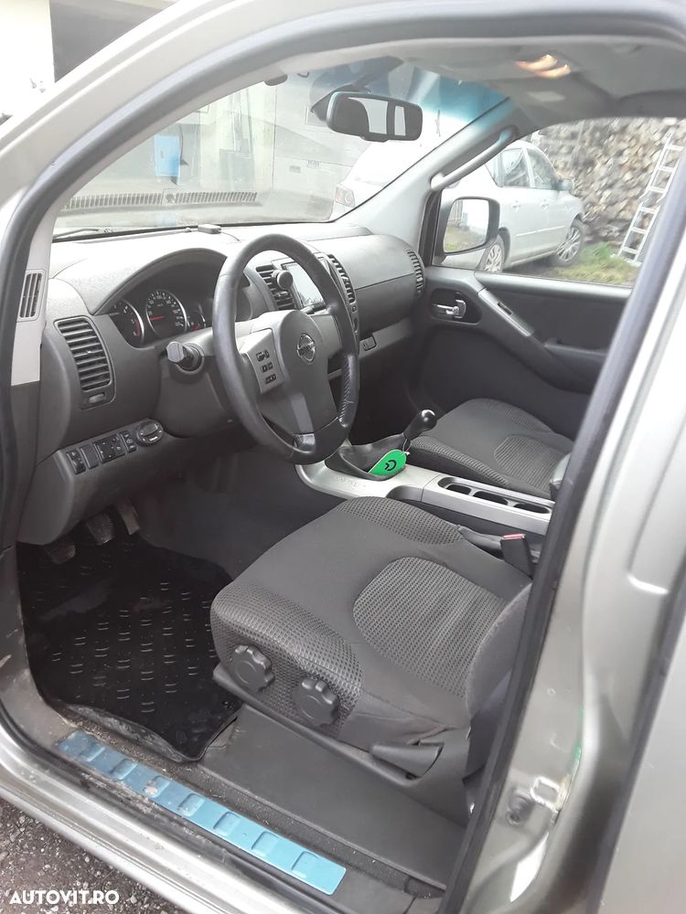 Nissan Pathfinder 2.5 dCi LE - 3