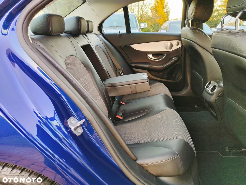 Mercedes-Benz Klasa C 180 (BlueTEC) d 7G-TRONIC - 20
