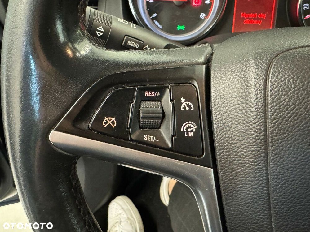 Opel Astra - 14