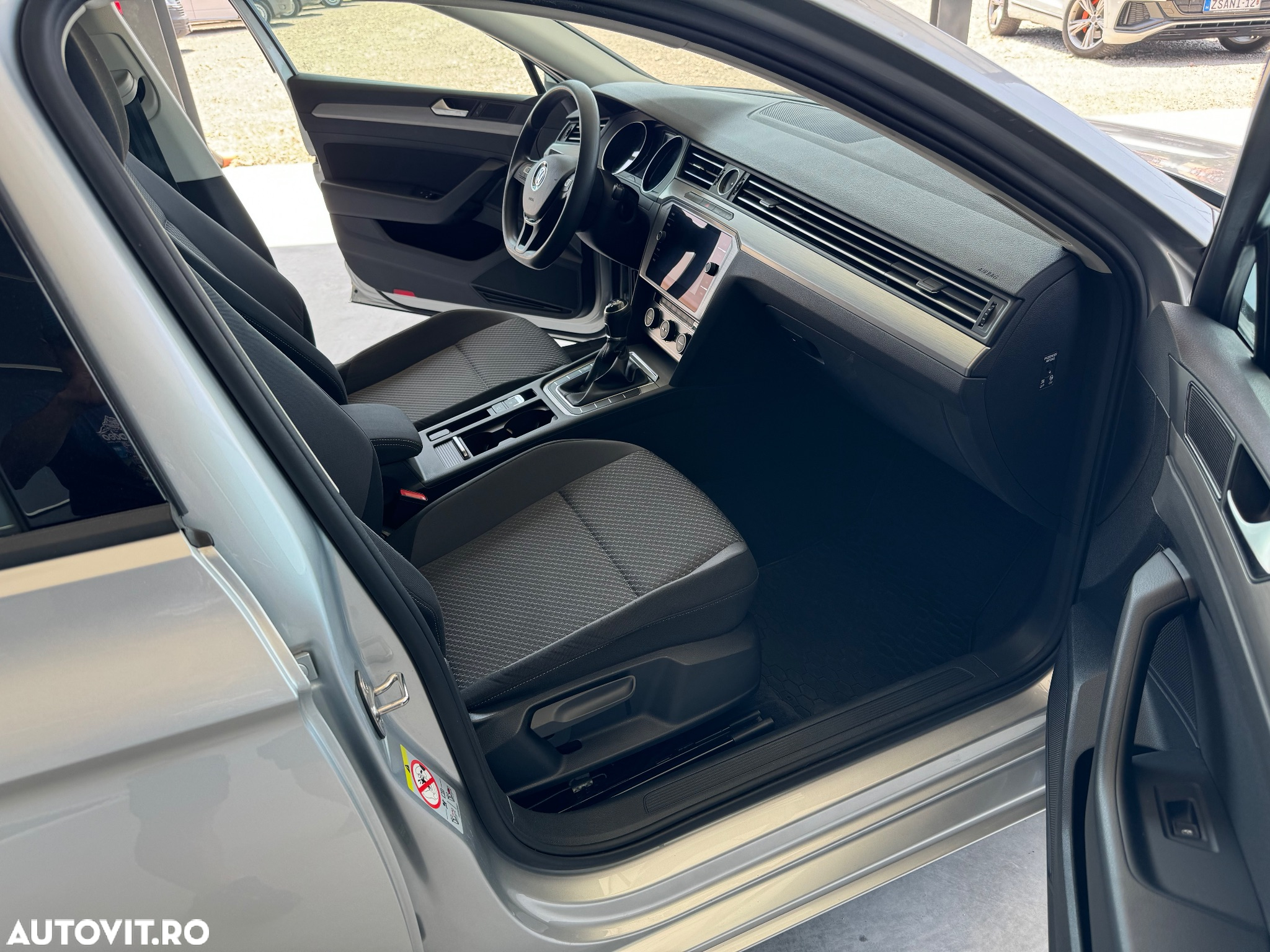 Volkswagen Passat - 14