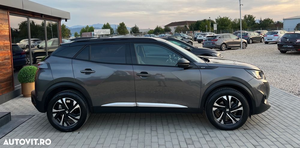 Peugeot 2008 PureTech 130 EAT8 GT Exclusive - 10