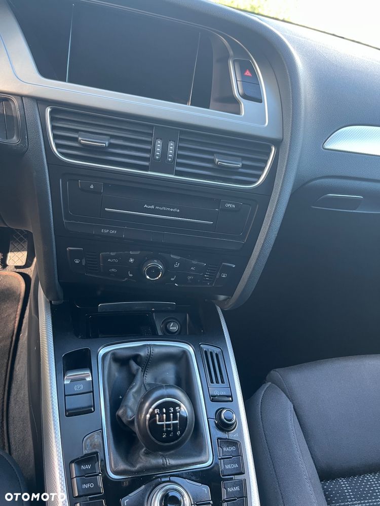 Audi A4 Avant 2.0 TDI Quattro - 22