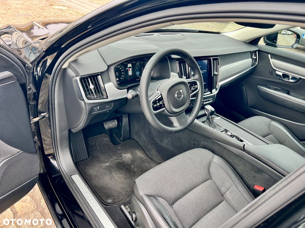 Volvo V90 T4 Geartronic Momentum Pro - 18