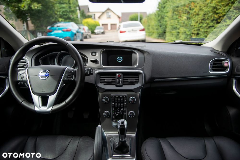 Volvo V40 D2 Summum - 31