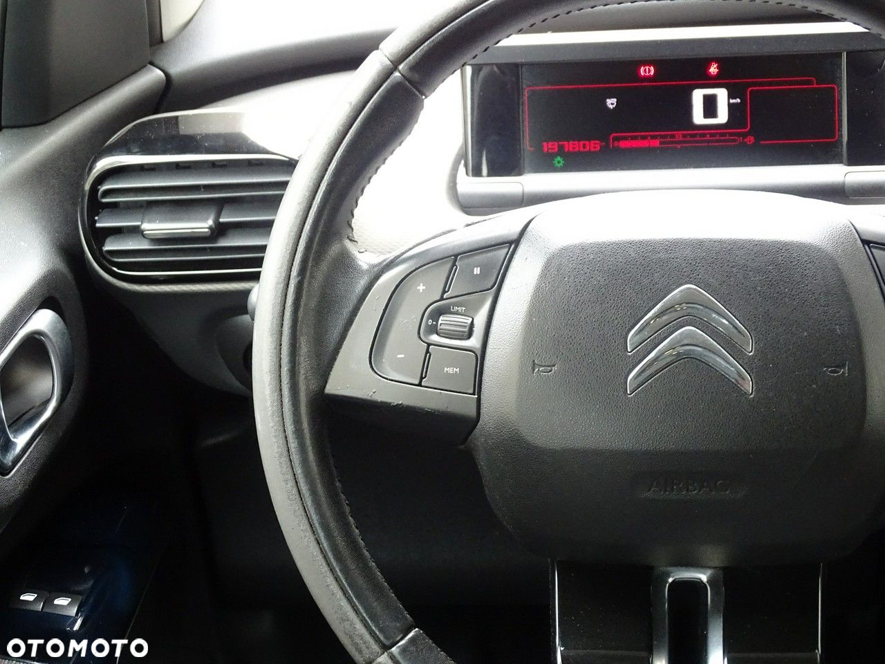 Citroën C4 Cactus - 17