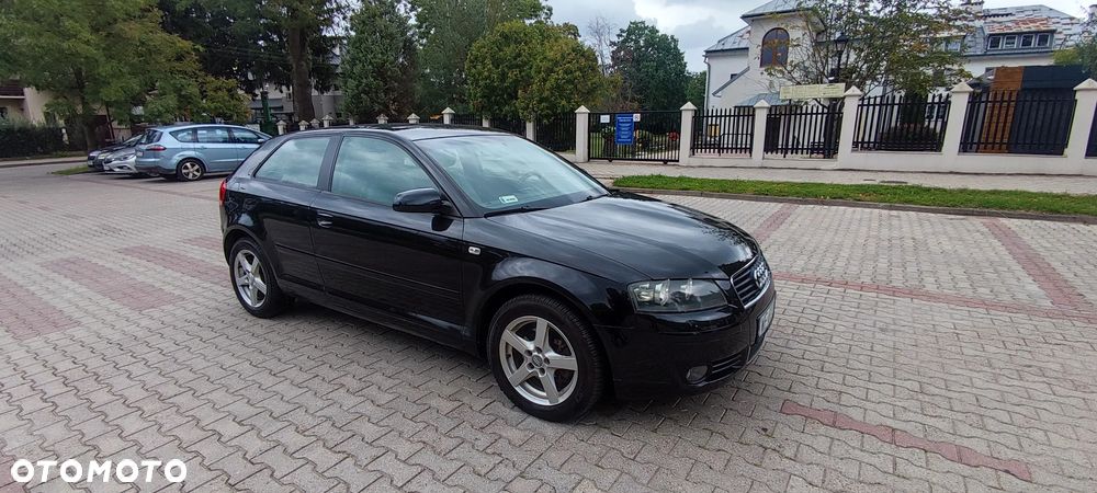 Audi A3 3-drzwiowe 2.0 FSI Ambition - 9