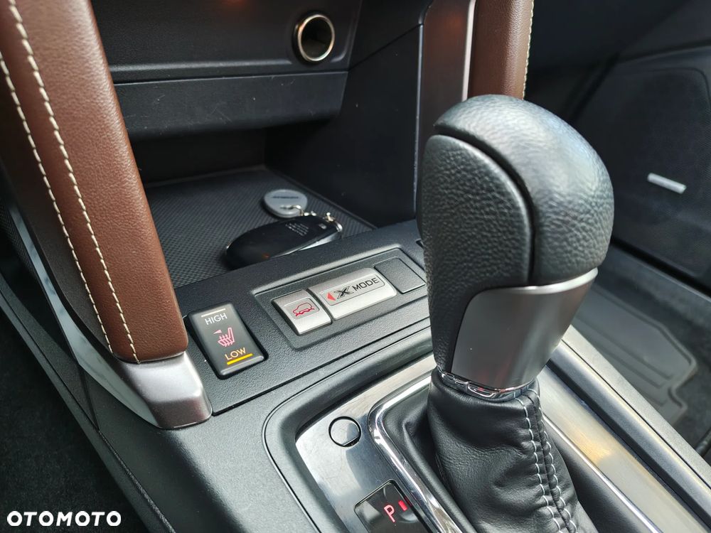 Subaru Forester 2.0 XT Platinum Lineartronic - 10