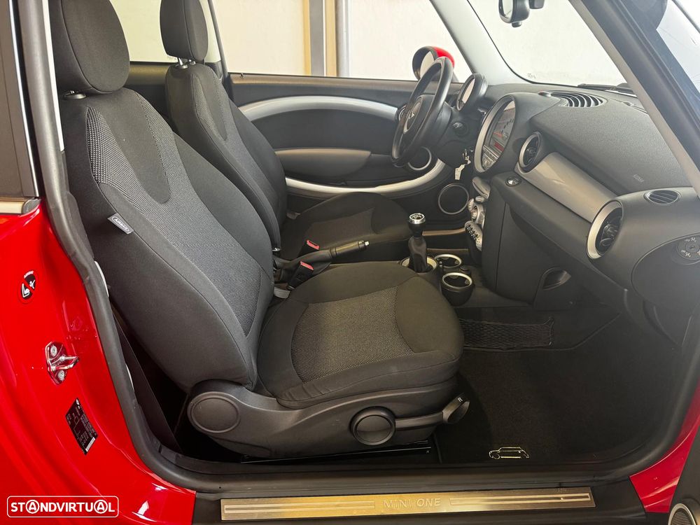 MINI 3 Portas One 1.4 - 30
