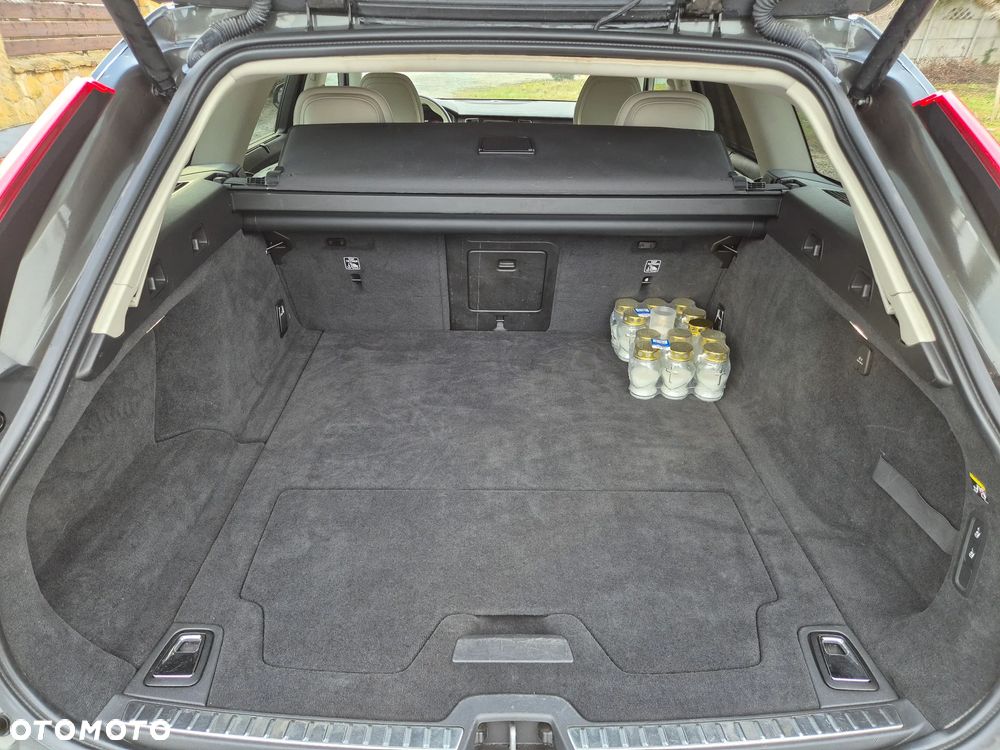 Volvo V90 D4 AWD Geartronic Inscription - 24