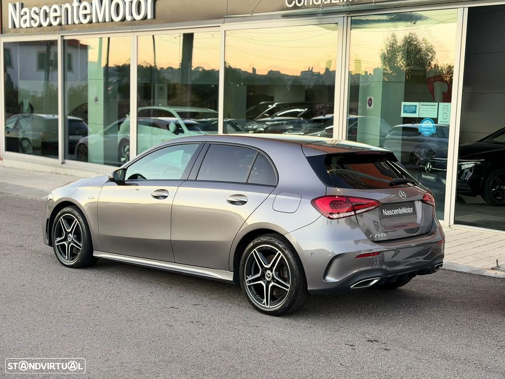 Mercedes-Benz A 250 e AMG Line - 14