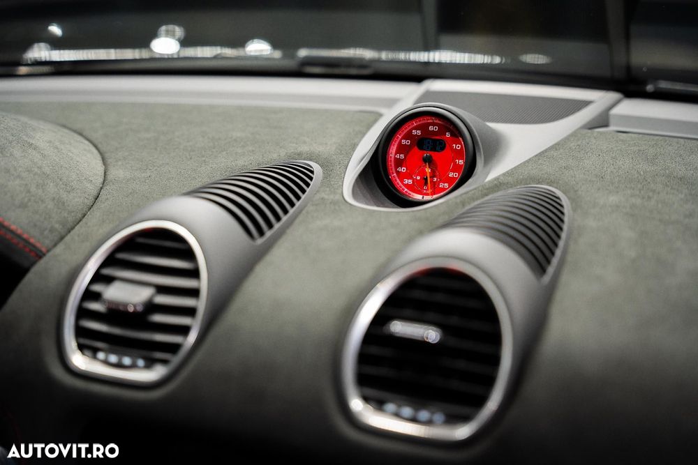 Porsche Boxster 718 Spyder RS - 34