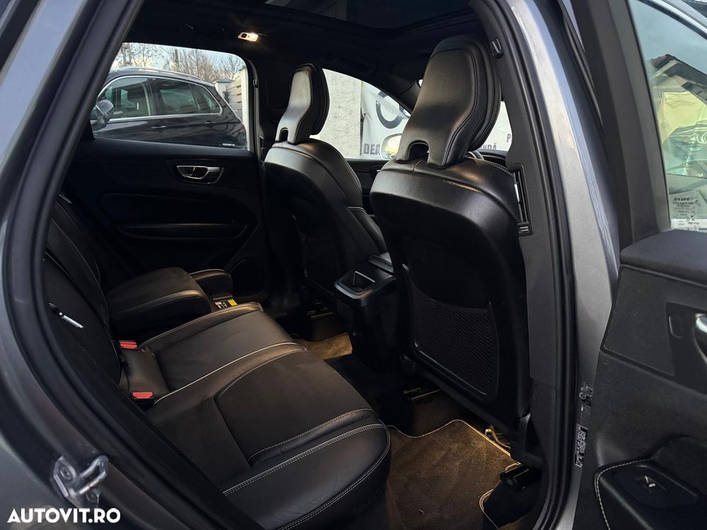 Volvo XC 60 T5 AWD Geartronic RDesign - 22