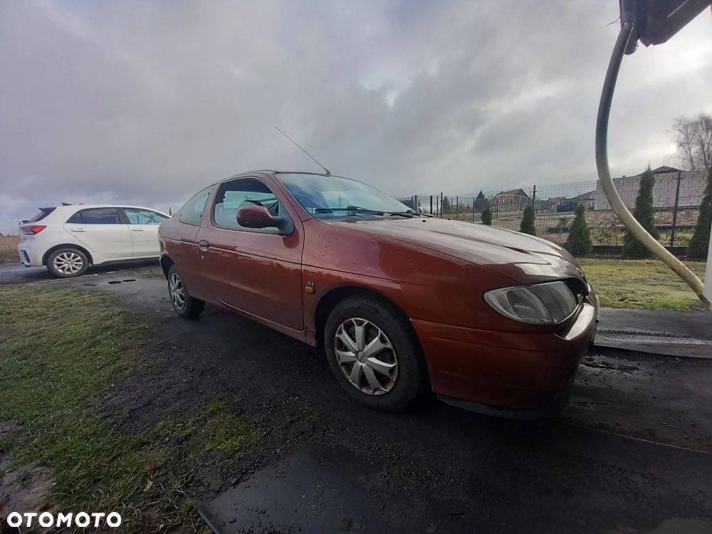 Renault Megane Coach 1.6 - 3