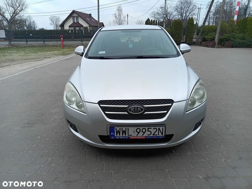Kia Ceed 2.0 crdi Comfort + - 3