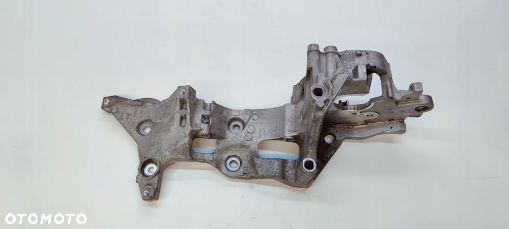 ŁAPA ALTERNATORA MOCOWANIE AUDI A4 B9 A5 A6 04L903143B - 2