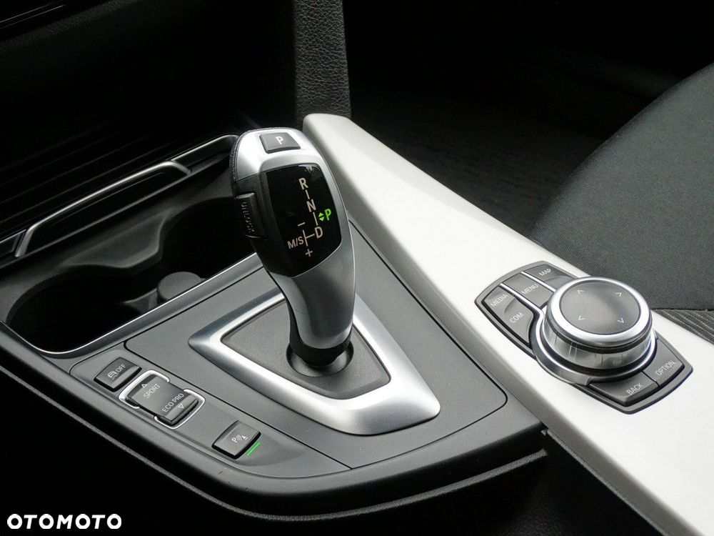 BMW Seria 3 - 24