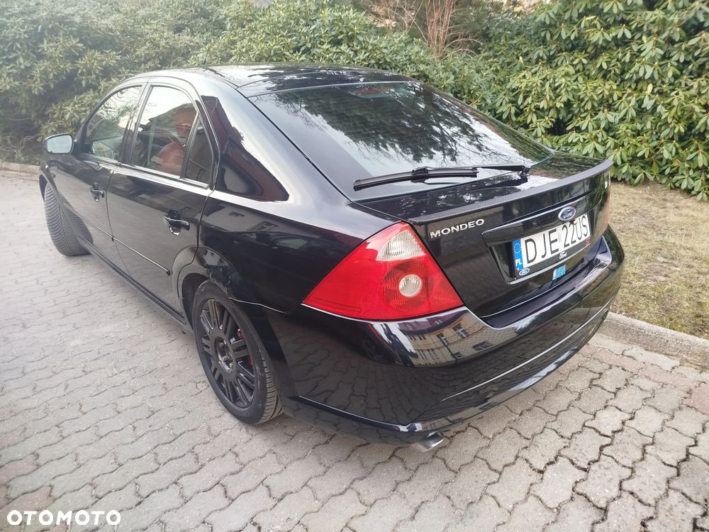 Ford Mondeo V6 ST 220 - 6