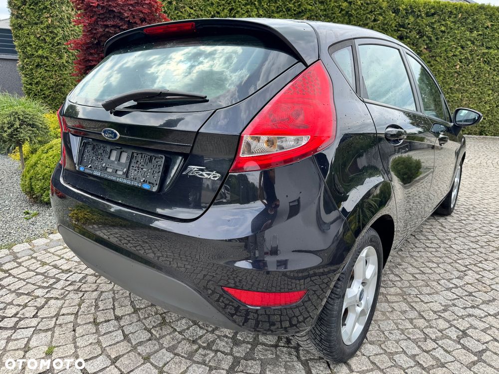 Ford Fiesta - 12