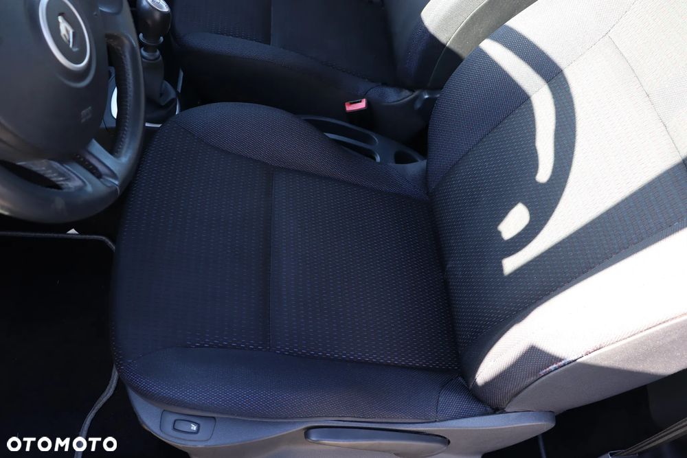 Renault Clio - 12