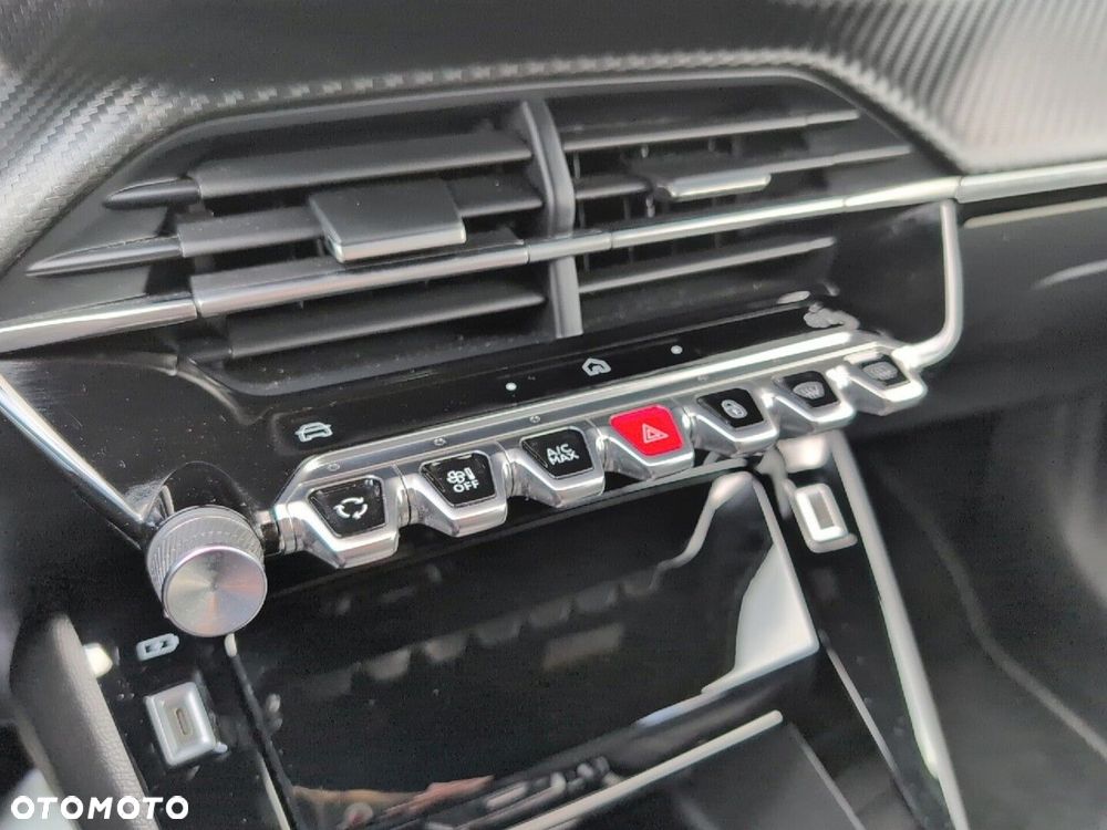 Peugeot 2008 - 18