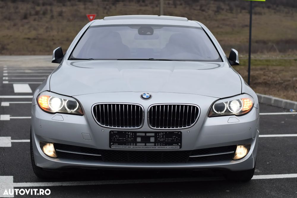 BMW Seria 5 525d Sport-Aut. - 2