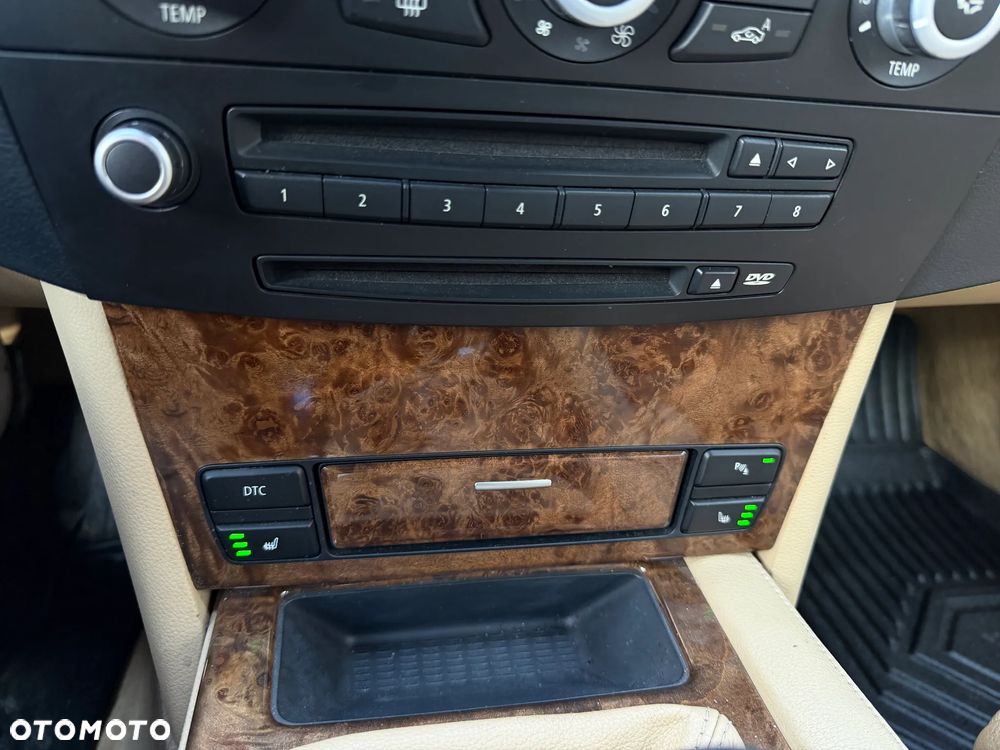 BMW Seria 5 530xd - 24