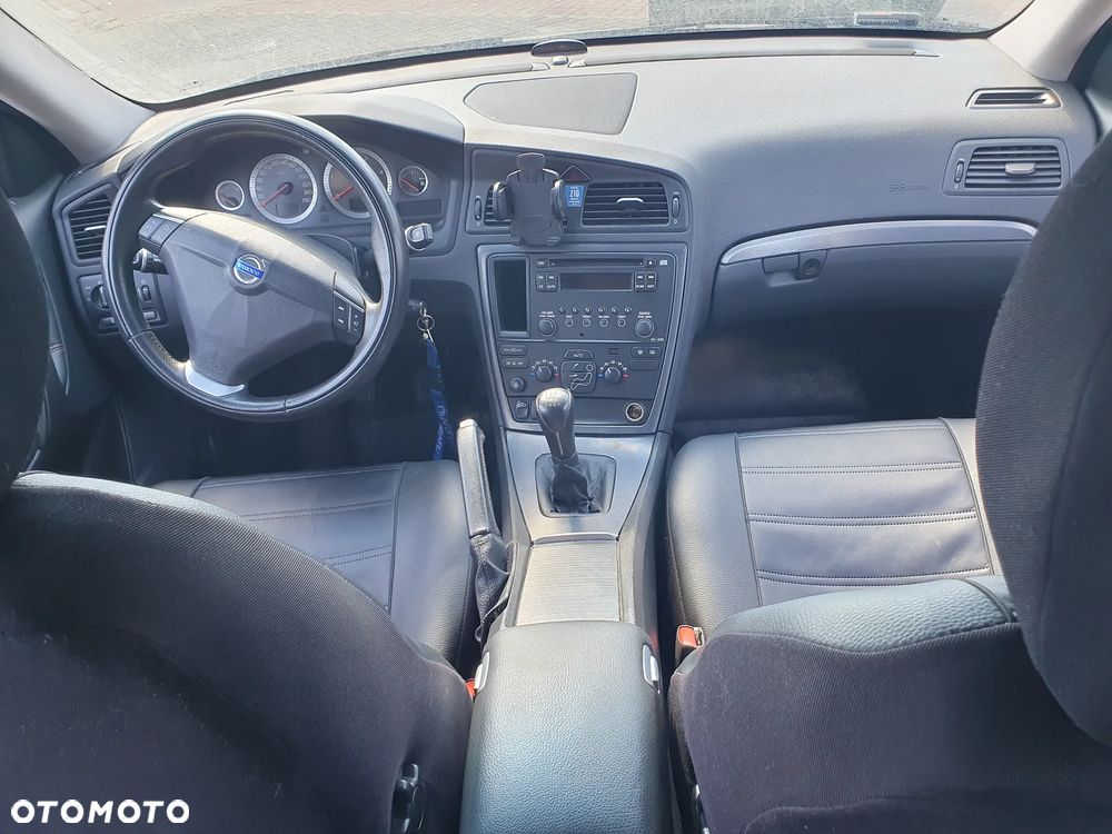 Volvo S60 2.4D Kinetic - 7