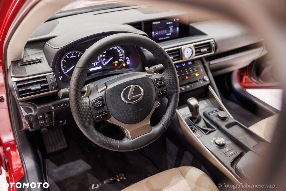 Lexus IS 200t Elegance - 34