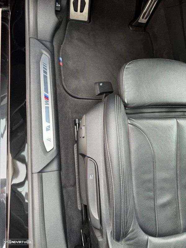 BMW 120 d Pack Desportivo M - 4