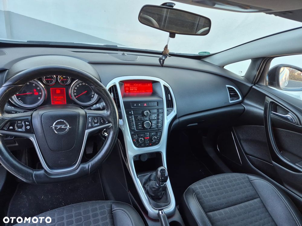 Opel Astra GTC 1.4 Turbo Innovation - 17
