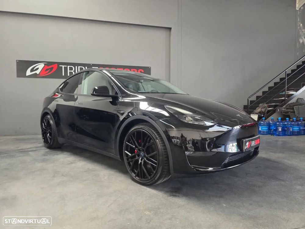 Tesla Model Y Performance Dual Motor AWD - 6