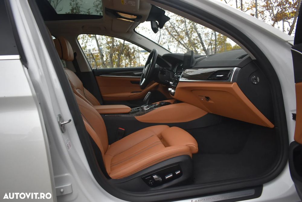 BMW Seria 5 520d xDrive Touring Aut. Luxury Line - 15