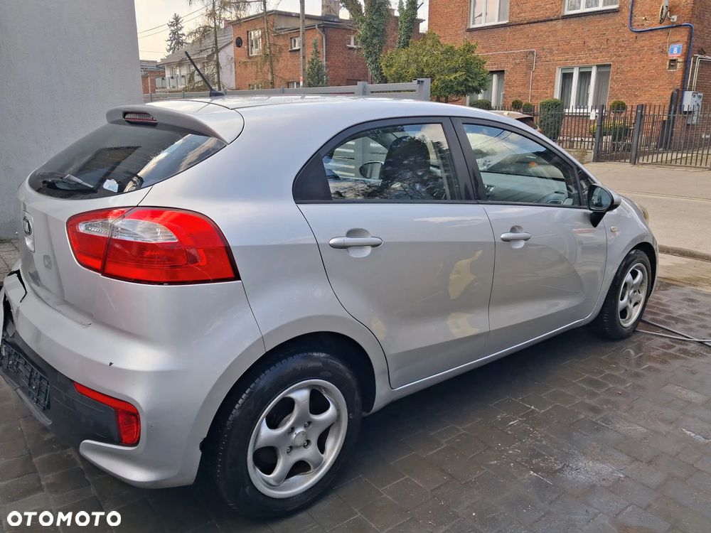 Kia Rio - 3