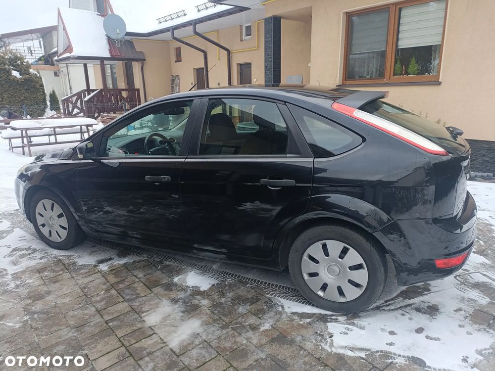 Ford Focus 1.6 Ambiente - 1