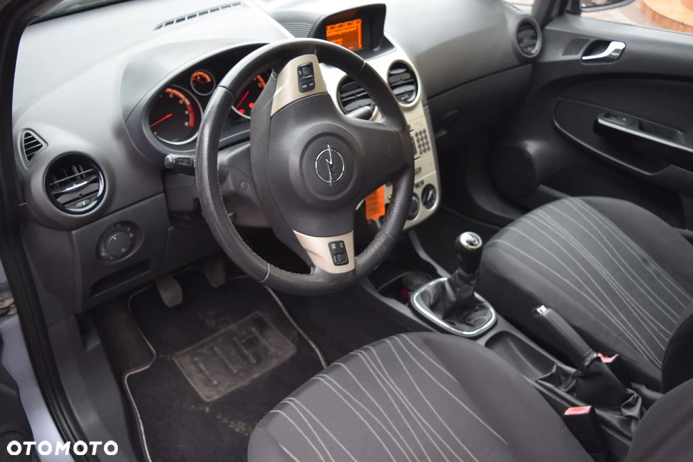 Opel Corsa 1.2 16V Navi - 20