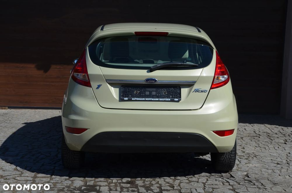 Ford Fiesta 1.4 Ghia - 8