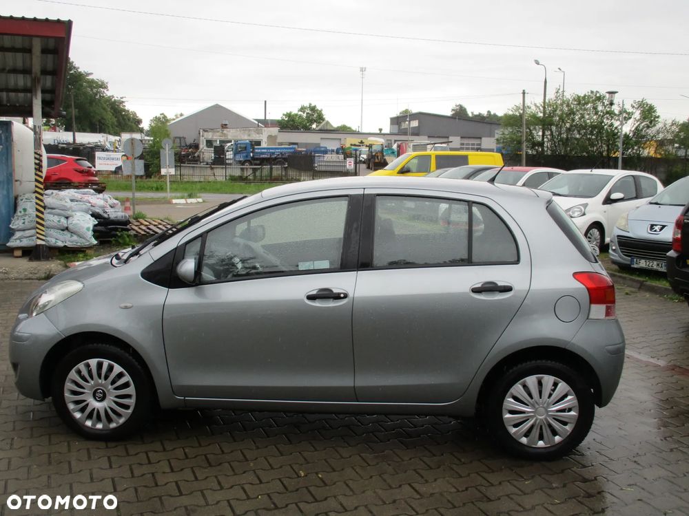 Toyota Yaris 1.33 Luna - 5