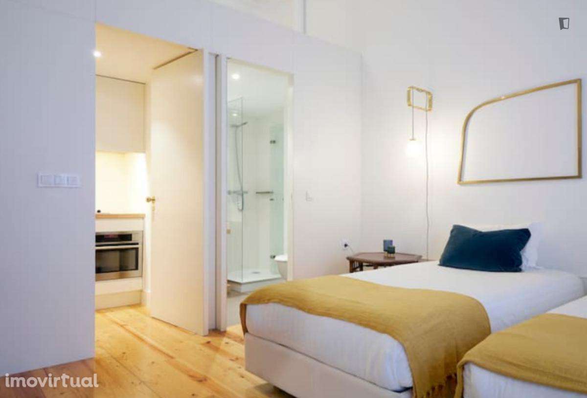 Apartamento com 1 quartos - localizado em Santo Ildefonso Porto - Grande imagem: 4/22