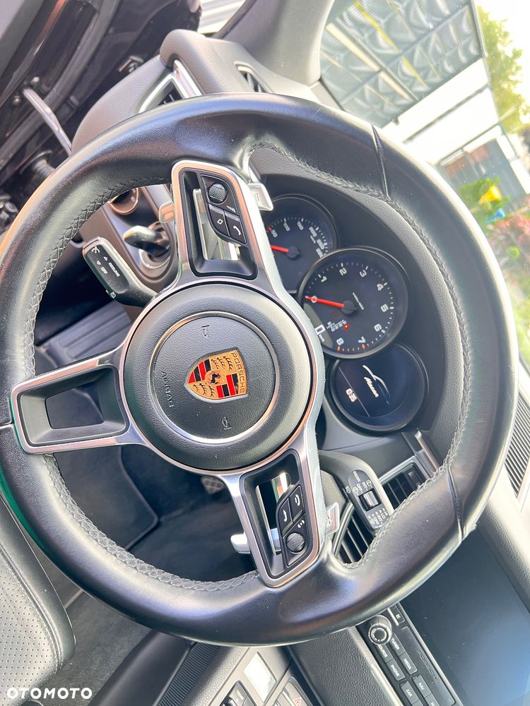 Porsche Macan Standard - 12