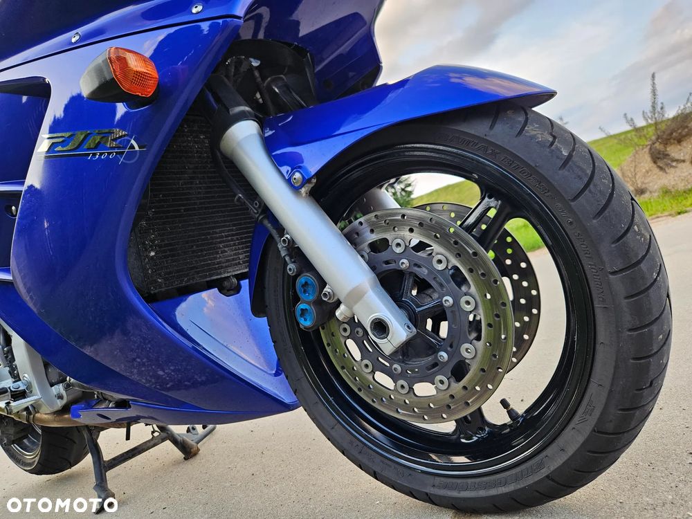 Yamaha FJR - 15