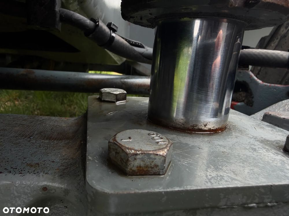 Wacker Neuson 6503 Koparka Kołowa 7ton. Nowe Podwójne Opony z felgami dodatkowe! Niski Przebieg. Maszyna w Bardzo ładnym Stanie. Pochodzi z Komuny Norweskiej. Silnik YANMAR 65KM. Zero luzów wycieków 2 łyżki Okazja. Maszyna pracowała sporadycznie przy lekkich pracach publicznych. Zero zużycia. Dekra 2026r Dokumentacja. Stabilizatory. Zamki na tłokach. 3 sekcje Hydrauliczne. Szybka wolna Jazda. Silnik YANMAR - 17